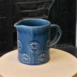 Make a jug: taster session in hand-building